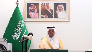 صورة نائب أمير مكة المكرمة يعلن نجاح موسم حج 1446هـ