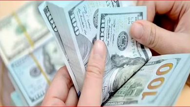 صورة الدولار يتراجع أمام العملات الرئيسة