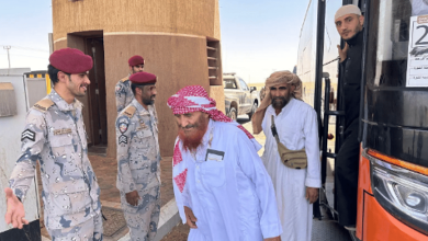 صورة حرس الحدود يسهل إجراءات مغادرة ضيوف الرحمن عبر منفذ الوديعة