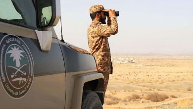صورة القبض على مواطن لنقله مخالفًا لنظام أمن الحدود بمنطقة جازان