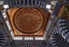 صورة القباب المتحركة تحفة معمارية تزيّن المسجد النبوي