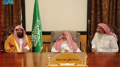 صورة مفتي عام المملكة يشيد بجهود رئاسة الشؤون الدينية في خدمة الحجاج