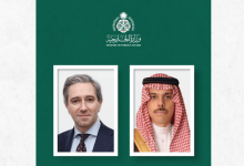 صورة بن فرحان يبحث مستجدات الأوضاع بالمنطقة مع وزير الدفاع الإيرلندي