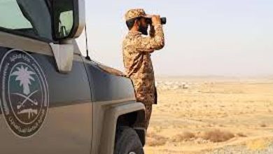 صورة القبض على شخص لترويجه المخدرات بالمنطقة الشرقية 