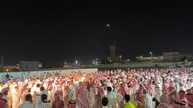 صورة جموع غفيرة بجازان تودع الإعلامي موسى محرق إلى مقبرة الظبية