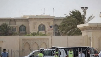 صورة سفارة واشنطن بقطر تدعو الأمريكيين للبقاء في أماكنهم «حتى إشعار آخر»
