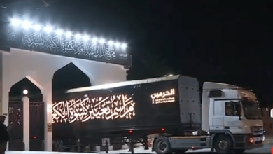 صورة بدء نقل كسوة الكعبة المشرفة الجديدة إلى المسجد الحرام