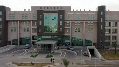 صورة نجاح أول عملية باستخدام تقنية «الارتجاع الهيدروستاتيكي» لطفل في مستشفى الولادة والأطفال بتبوك