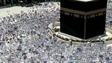 صورة خطيب المسجد الحرام: اللهم انصر إخواننا في فلسطين على اليهود الغاصبين الظالمين