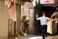 صورة إعدام شابين برصاص الاحتلال داخل أحياء البلدة القديمة في نابلس وإصابة 4 جنود (فيديو)