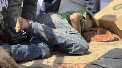 صورة “حكومة غزة” تفند فيديو مفبركا لتبرئة “إسرائيل” من قتل طالبي مساعدات