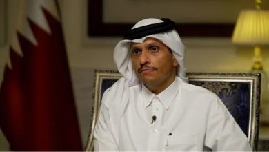 صورة تطور دراماتيكي ..محادثة غير عادية بين ديرمر ورئيس الوزراء القطري حول وقف اطلاق النار