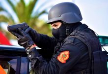 صورة شرطي بفاس يطلق النار على مروج خمور ومطلوب للعدالة