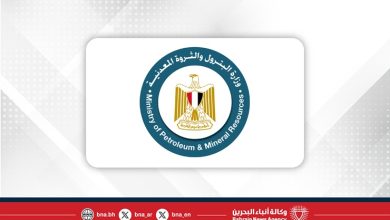 صورة انقلاب حفار بحري في خليج السويس وعلى متنه 30 فنيًا