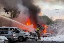 صورة هجوم حوثي بطائرة مسيّرة يشعل تعز: انفجار بمحطة وقود يسفر عن 14 جريحًا وحريق يلتهم منازل