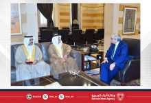 صورة رئيس مجلس الوزراء بالجمهورية اللبنانية يستقبل سفير مملكة البحرين لدى الجمهورية اللبنانية والمقيم في دمشق