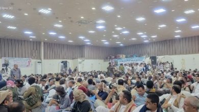 صورة عزاء استثنائي للشيخ صالح حنتوس بمحافظة مأرب.. حضور شعبي واسع .. صور