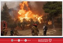 صورة فرق الإطفاء تكافح حرائق الغابات في سوريا بمساعدة تركية