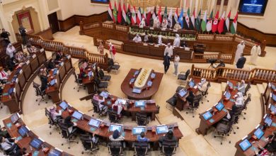 صورة أعضاء في البرلمان العربي للطفل يستعرضون تجارب ملهمة