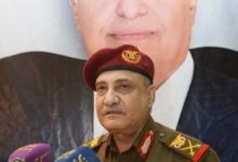 صورة صلاح باتيس يفضح هادي وخيانة وزير دفاعه محمد ناصر أحمد قبيل سقوط صنعاء وماذا قالا له عندما طلب منهم إعلان النفير ضد الحوثيين وقصة الـ10 آلاف مقاتل