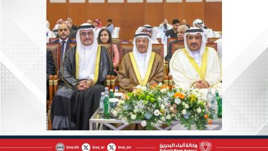 صورة رئيس مجلس الشورى يكرّم الفائزين بجائزة البحرين للمحتوى الرقمي
