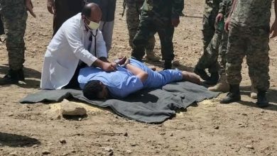 صورة شاهد الصور.. تنفيذ حكم الإعدام بحق القاتل الذي ذبح طفله الرضيع بالضالع