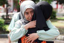 صورة إطلاق مدارس مجانية في إندونيسيا