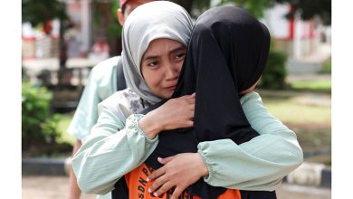 صورة إطلاق مدارس مجانية في إندونيسيا