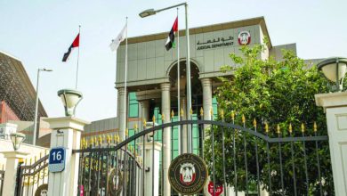 صورة مشترٍ يسدد مخالفات مرورية على مركبة.. والبائع يتراجع عن الاتفاق