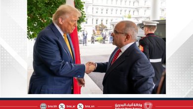 صورة حضرة صاحب الجلالة الملك حمد بن عيسى آل خليفة شخصية تحظى بالاحترام الكبير في منطقة الشرق الأوسط وفي العالم أجمع