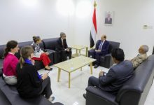 صورة الزنداني يبلغ رئيس بعثة الاتحاد الأوروبي التزام الحكومة اليمنية بنهج السلام ودعم الجهود  لإنهاء الحرب