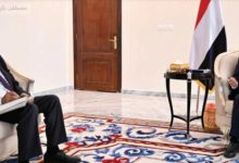 صورة رشاد العليمي:  نعيد حاليًا بناء جهاز الدولة السيادي عبر هيئة العمليات المشتركة والجهاز المركزي لأمن الدولة والقوات العسكرية التابعة لوزارة الدفاع وهيئة الأركان موحدة