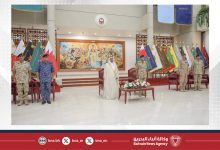 صورة وزير شؤون الدفاع يستقبل عددًا من الضباط الخريجين حديثًا من الكليات والمعاهد العسكرية لأداء القسم القانوني