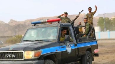 صورة عدن: ضبط خلية من 7 أفراد مرتبطة بالحوثيين تجند شبان وتنقلهم إلى صنعاء