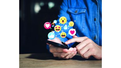 صورة «السوشيال ميديا» تهدد استقرار الأسرة.. وتزيد معدلات الطلاق