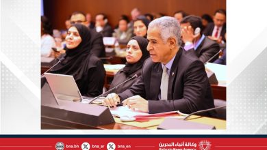 صورة مملكة البحرين كفلت تمكين المرأة والشباب دستوريًا وقانونيًا باعتباره ضرورة استراتيجية في البناء والتطوير الوطني