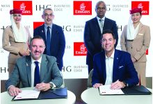 صورة «طيران الإمارات» وفنادق «IHG» تطوران برامج للشركات الصغيرة
