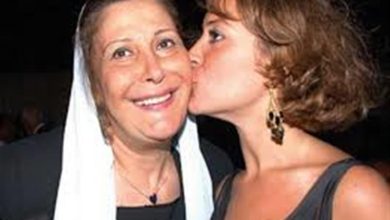 صورة وفاة الفنانة زيزي مصطفى والدة الفنانة منة شلبي