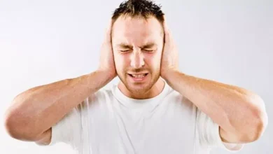 صورة علامة خفية في الأذن تكشف إصابة رجل بسرطان مميت