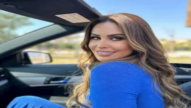 صورة مي سليم بإطلالة صيفية جريئة على البحر.. والجمهور يعلق