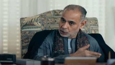 صورة بالصور- محمود البزاوي يودع فريق عمل مسلسل “فات الميعاد”