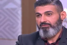 صورة ياسر جلال ينشر صورة نادرة مع والده ووالدته ويعلق: “وحشتوني