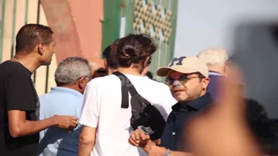 صورة بالصور- محمد هنيدي في جنازة المخرج سامح عبد العزيز