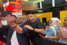 صورة بالصور| السقا يحتفل بفيلمه “أحمد وأحمد” مع جمهوره في دبي