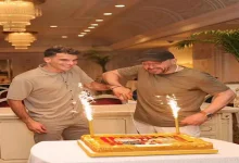 صورة 10 صور لاحتفال زيزو مع أحمد السقا بفيلمه الجديد