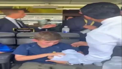 صورة 9 صور لموقف إنساني من ناصر الخليفي مع طفل في مباراة باريس ور