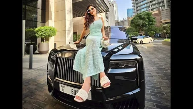 صورة مي عمر تخطف الأنظار من داخل سيارتها الفارهة.. والجمهور يعلق