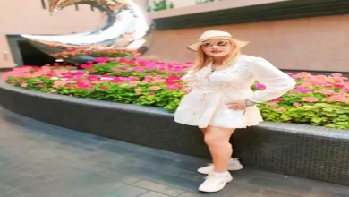 صورة “قمر كل الأجيال”.. نادية الجندي بإطلالة صيفية أنيقة