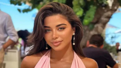 صورة يارا السكري بجامبسوت.. ما سر اختيارها للون الأبيض؟