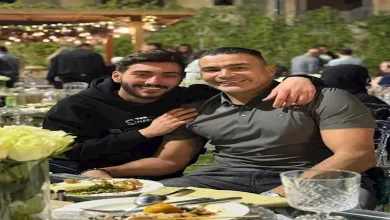 صورة 3 صور لعصام الحضري مع ابنه يهنئه بهذه المناسبة